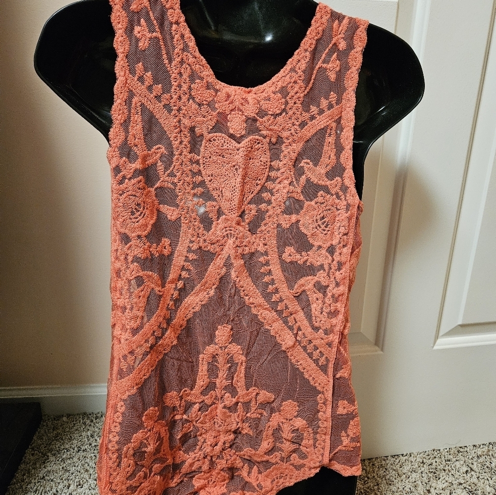 Daytrip Mesh Embroidered Through Tank Top - Picture 7 of 8